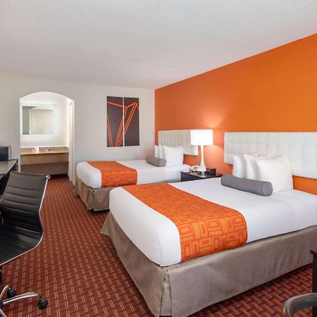 Howard Johnson By Wyndham Rock Hill Bagian luar foto