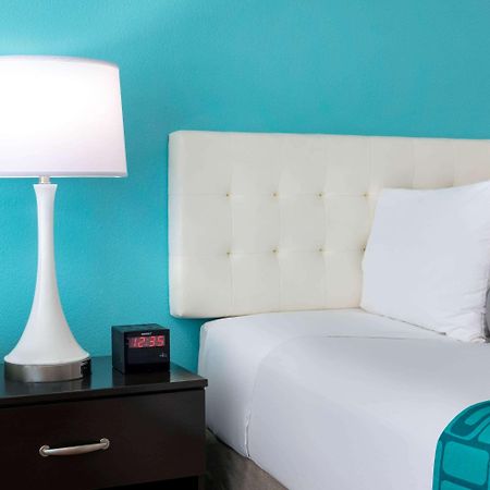 Howard Johnson By Wyndham Rock Hill Bagian luar foto